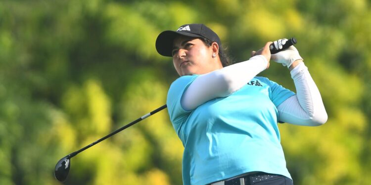 Amandeep Drall shoots 8-under 64 to take lead in Czech Ladies Open, good start for Hitaashee