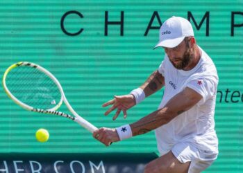 Moutet Reaches First Grasscourt Semifinal After Tense Win Over Tien