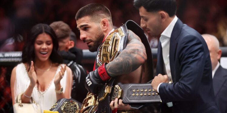 Ilia Topuria Knocks Out Charles Oliveira for UFC Lightweight Title