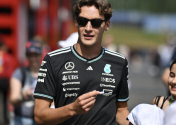 In-form Russell ready to get his elbows out against Verstappen