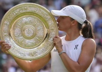Swiatek Makes Wimbledon History with Perfect Final Win in 2025