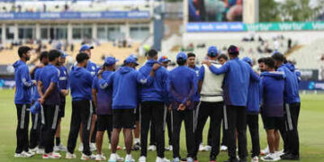 Indian Pacer with Taped Hand: Injury Warning Ahead of IND vs ENG Tests?