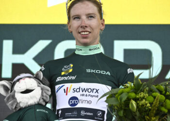 Wiebes Claims Tour de France Stage As Vos Holds Lead
