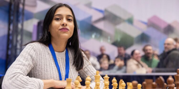 Divya Deshmukh Stuns Second Seed Zhu Jiner at FIDE Women’s World Cup