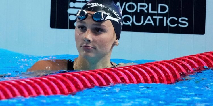 Summer McIntosh Dominates 400m Freestyle as Australia Sweeps Relay Golds