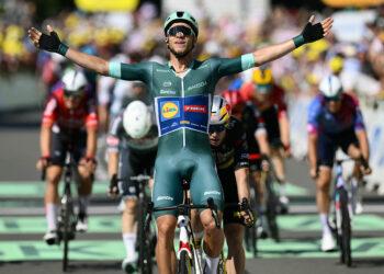 Jonathan Milan Powers to Maiden Tour de France Stage Win, Claims Green Jersey Lead
