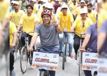 Mansukh Mandaviya Rallies Nation’s Youth for a Fit and Drug-Free India with ‘Sundays on Cycle’