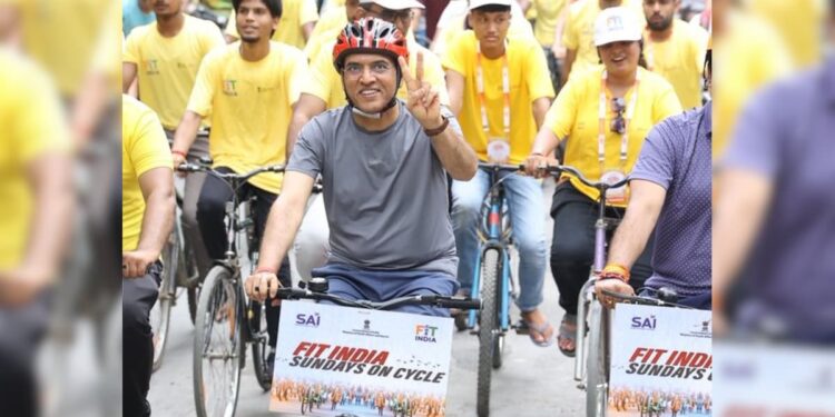 Mansukh Mandaviya Rallies Nation’s Youth for a Fit and Drug-Free India with ‘Sundays on Cycle’