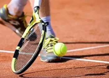 Zverev and Gauff Battle Into Third Round at Canadian Open Amid Star Withdrawals