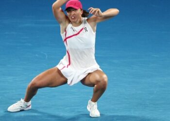 Swiatek Advances to Cincinnati Open Fourth Round After Kostyuk Withdrawal