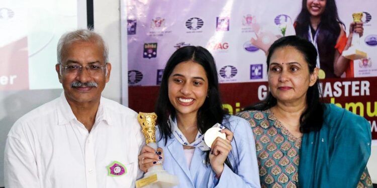Chief Justice Of India Visits Chess Champion Divya Deshmukh, Recalls Family Bond