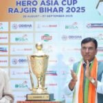 Mandaviya-Unveils-Hockey-Asia-Cup-2025-Trophy-in-Delhi-1