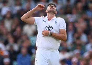 Butterfingers Haunt England as Dropped Catches Resurrect India’s Innings in 5th Test