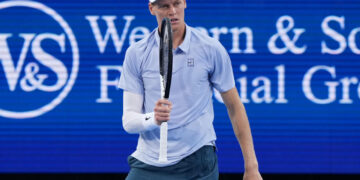 Sinner Overcomes Distractions, Sabalenka Survives Raducanu Thriller at Cincinnati Open