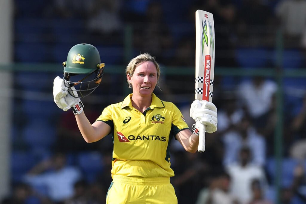 Australia Women rode on Beth Mooney's 138