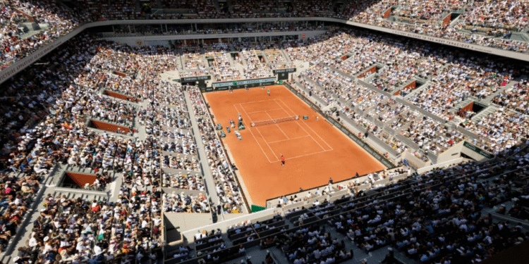 Roland Garros To Stick With Line Judges For 2026 Season