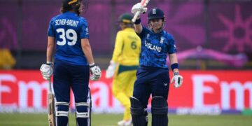 Australia vs England: Australia reeling at 32-3 in chase after England post 244-9