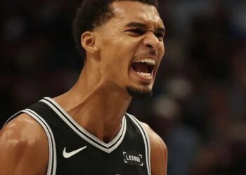 Wembanyama Erupts for 40 as Spurs Crush Mavericks in Season Opener