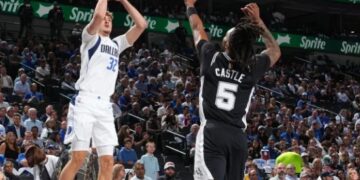 3 Key Takeaways from NBA Opening Night: Wemby Dominates, Rookie Breaks Records, Antetokounmpo Leads Bucks