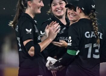 New Zealand Finally Fire As Devine, Halliday Inspire First World Cup Win Over Bangladesh