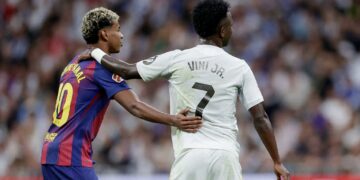 Vinicius Junior and Lamine Yamal during the El Clasico game