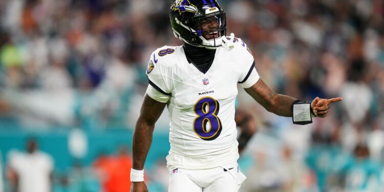 Returning Jackson Leads Ravens to Win at Dolphins