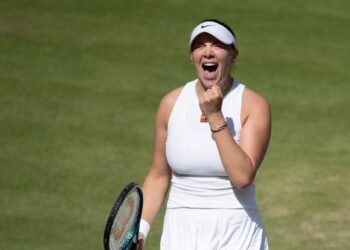 Ruthless Anisimova Crushes Gauff to Enter China Open Final