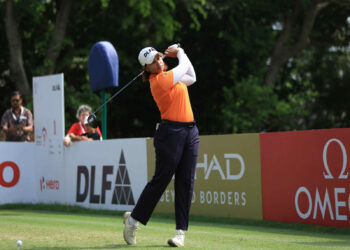 Hitaashee Battles the Ups and Downs, Holds Three-Shot Lead into Final Day