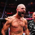 Pereira regains title in 80 seconds