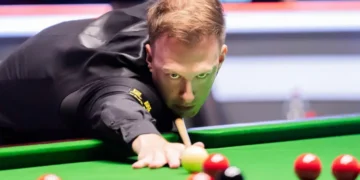 Trump Survives Scare on Opening Day — Edges Maguire 6–4 in York