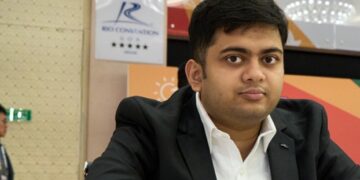 Diptayan Ghosh Upsets Ian Nepomniachtchi; Harikrishna Advances to Round 3 at FIDE World Cup 2025