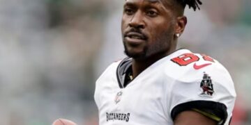 Antonio Brown Waives Extradition, Set to Return to Miami on Attempted Murder Charge