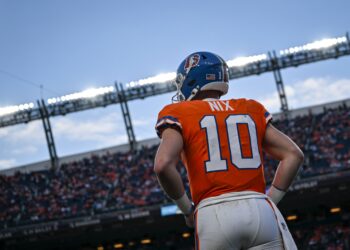 Mid-Season Turns Unpredictable in 2025 NFL