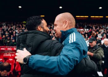 Dyche slams ‘farcical’ corner call, urges VAR intervention