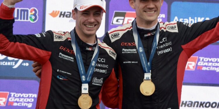 Ogier Closes Gap on Evans Ahead of Saudi Title Decider