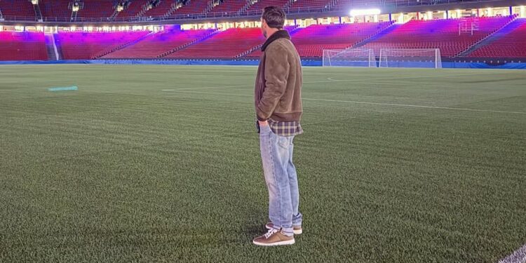 Messi’s Unannounced Camp Nou Visit Leaves Barcelona Officials Searching for Answers