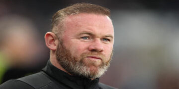 Rooney Says Salah Should Be Dropped by Slot