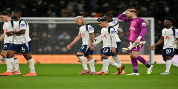 Vicario Booed as Spurs Slide Continues