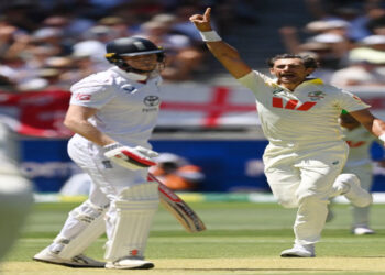 Broad Says Pink Ball Puts Ashes on a Knife Edge