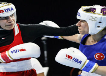 Hijab Boxer Zeina Nassar Breaks Barriers