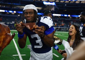 Turkey, Tradition & Touchdowns: NFL Thanksgiving Delivers a Feast of Football