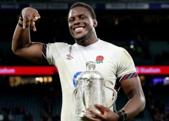 England Fans Pick Their Ultimate XV: A Clash Between 2016 Icons and 2025 Stars