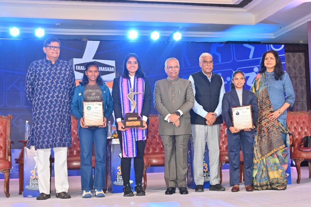 Photo 1_ Ekalabya Puraskar award ceremony