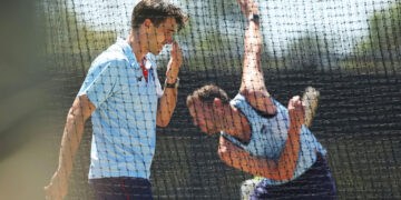 Australia Delay Naming XI as Cummins Nears Return