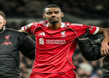 Isak set for lengthy layoff after Spurs clash