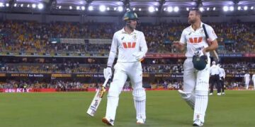 Ashes Thriller: Day Two Sees Australia Seize Control at the Gabba