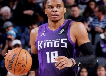NBA Roundup: Westbrook climbs all-time assists list as Kings edge Mavericks