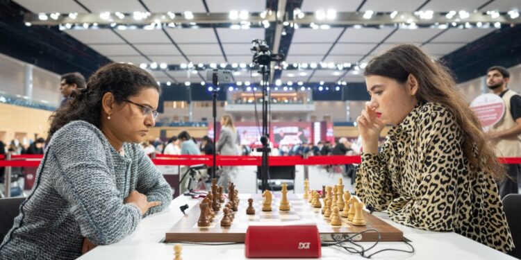 Rapid Twists in Doha: Carlsen Stumbles, Gukesh Chases While Koneru Humpy Takes Charge