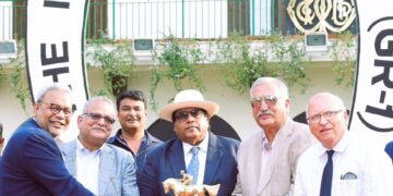 Baychimo Clinchse Indian 2000 Guineas In Styel