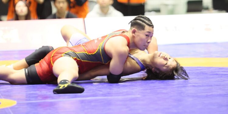 Fujinami Fends Off Stunning Challenge to Claim 57kg Crown, Extend Unbeaten Run to 150